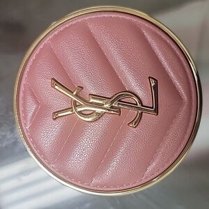 Yves Saint Laurent Blush with Gold Accent ( new no box )